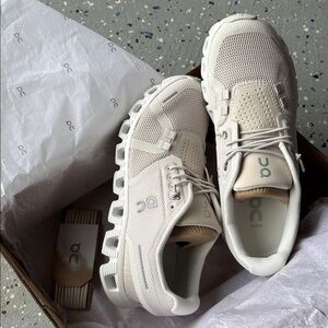 On Cloud 5 Cream Athletic Shoes